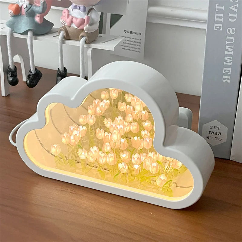 Tulip Mirror Lamp